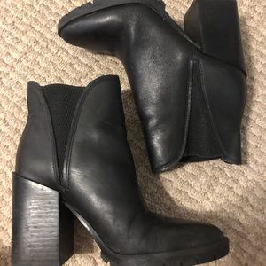 Sam Edelman Booties - size 6